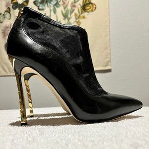 💥Sam Edelman size 6 gold heel stilettos, mesh, leather, Black FABULOUS 💥
